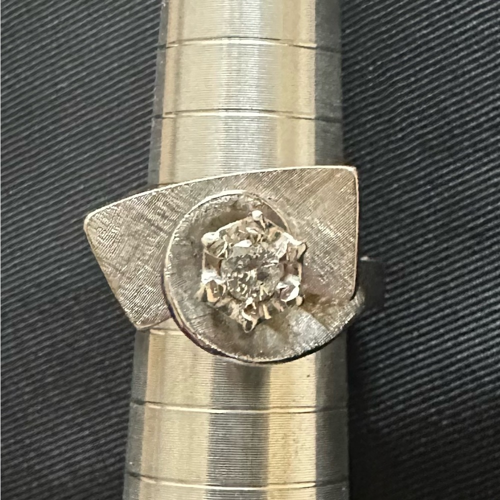 14k White Gold Diamond Ring Size 5 1/2 - Picture 12 of 13